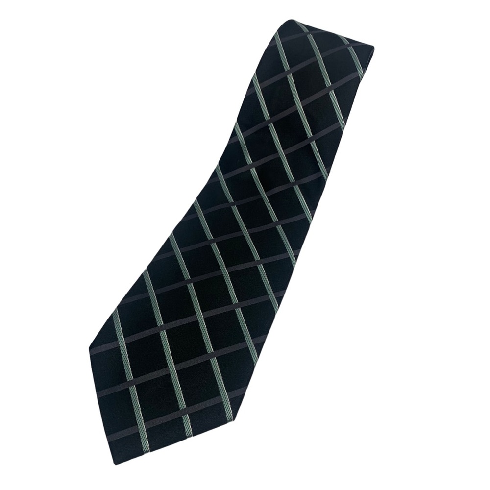 Donald J. Trump Signature Collection Men's 100% Silk 57" Black Striped Necktie